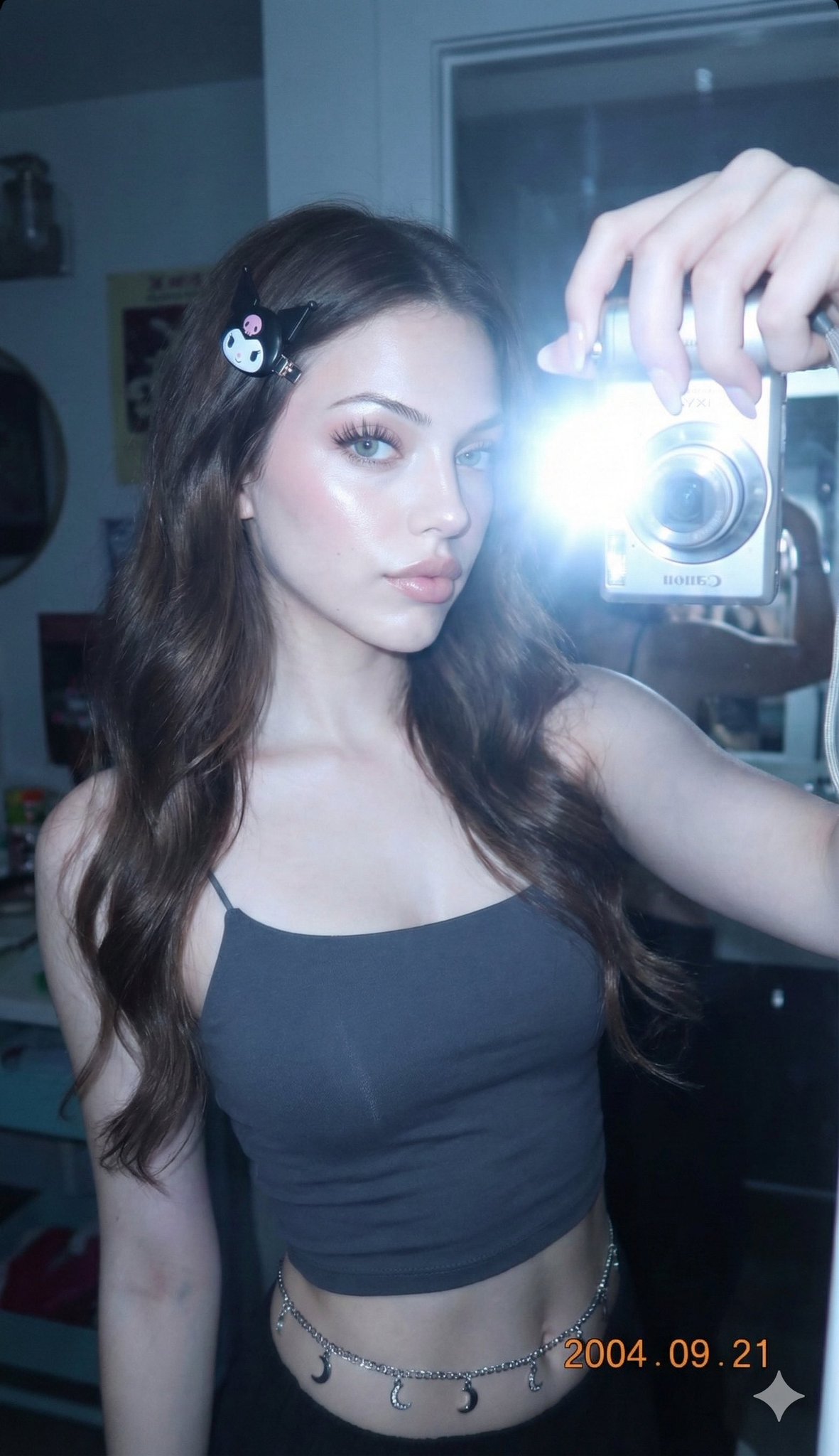 镜中千禧：闪亮少女的赛博乌兹风